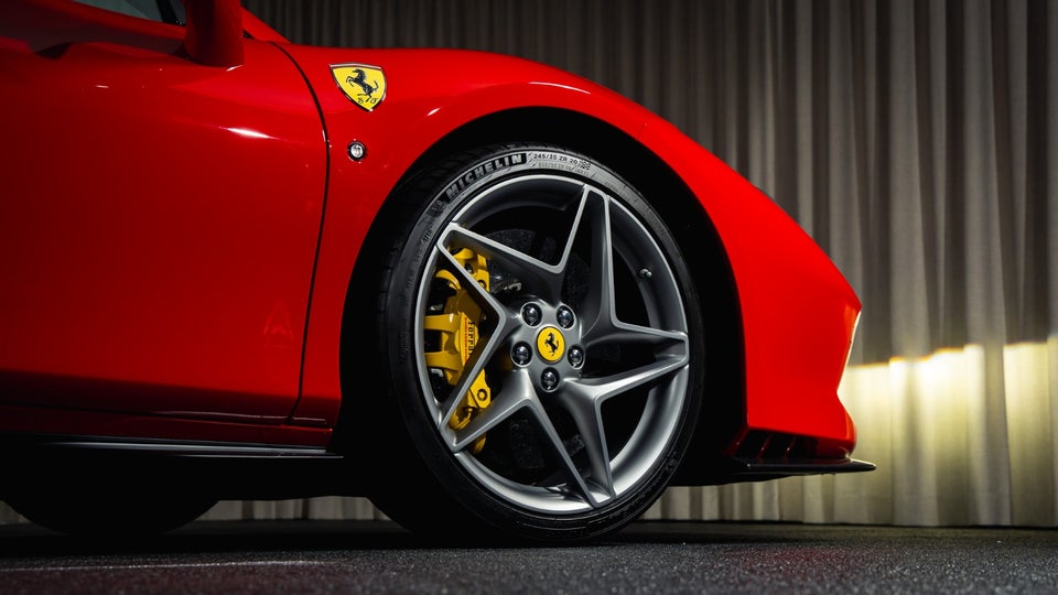 Ferrari F8 Spider 3,9 DCT 2d