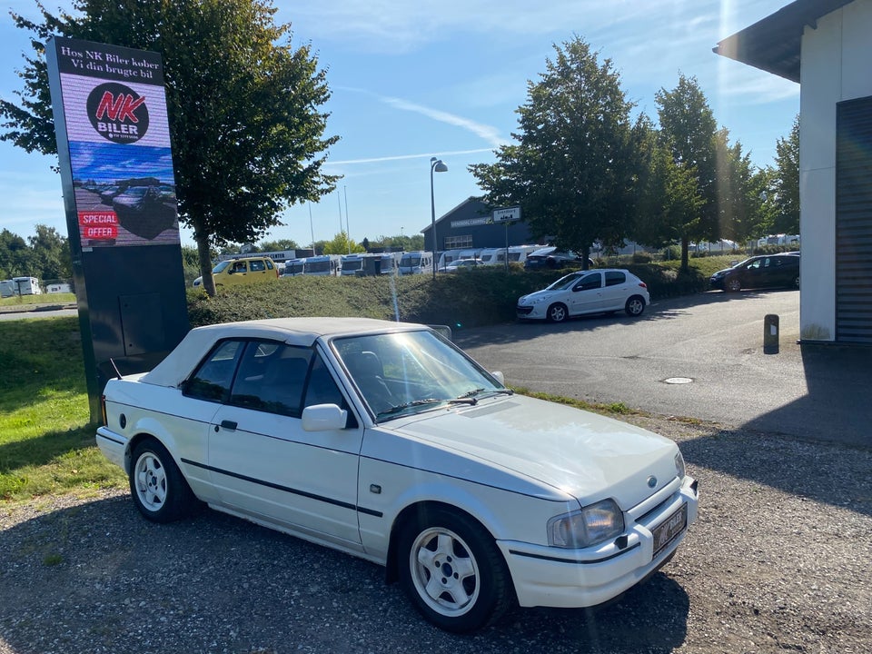 Ford Escort 1,6 XR3i Cabriolet 2d