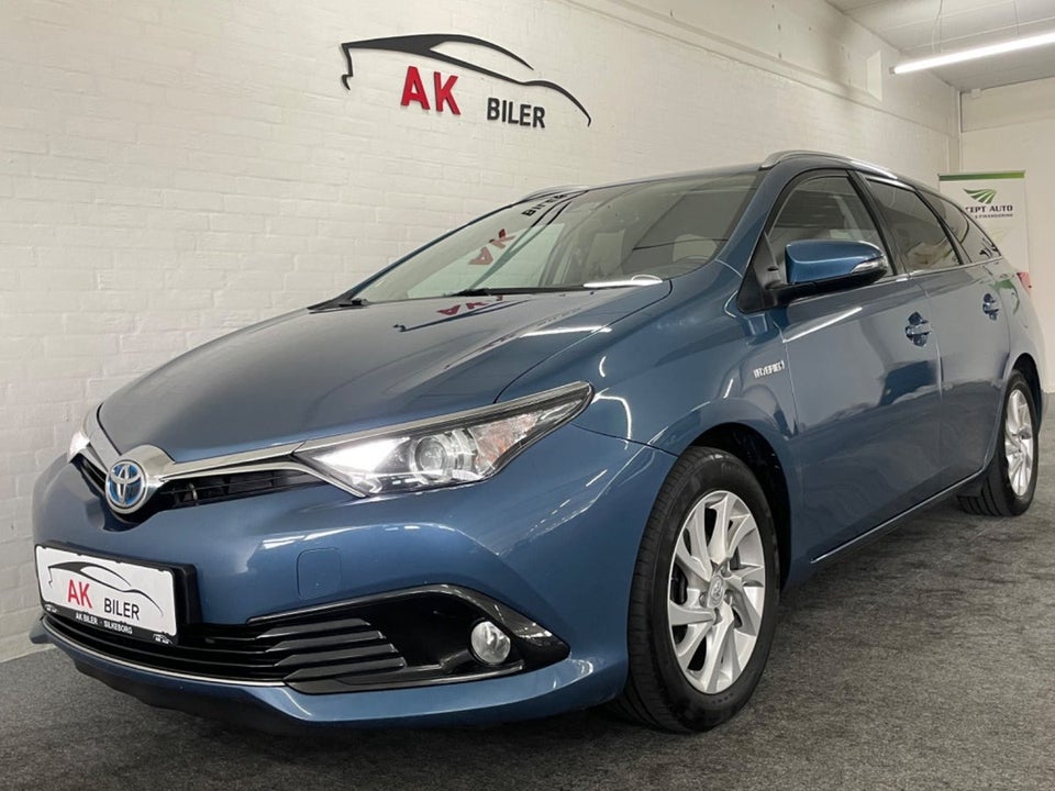 Toyota Auris 1,8 Hybrid H2 Comfort Touring Sports CVT 5d