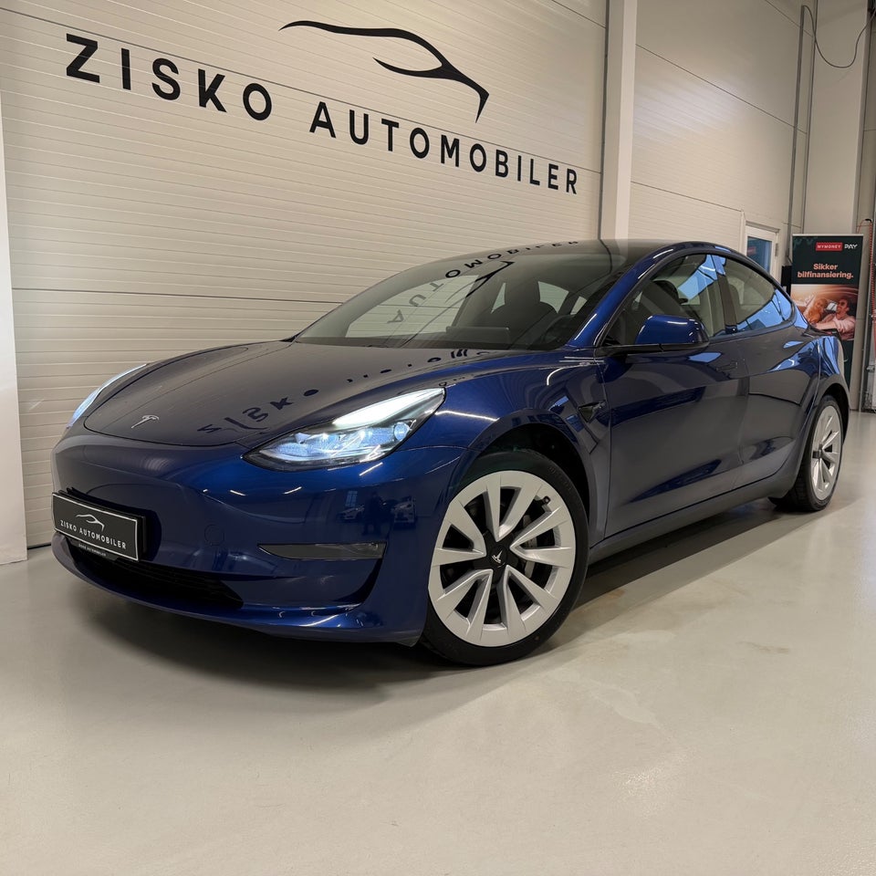 Tesla Model 3 Long Range AWD 4d