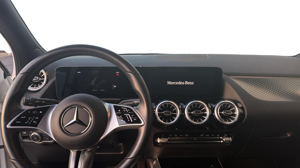 Mercedes EQA250+ Progressive 5d