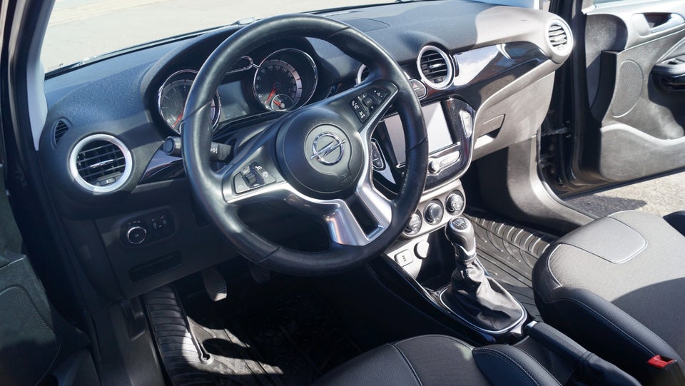 Opel Adam 1,0 T 90 Glam 3d