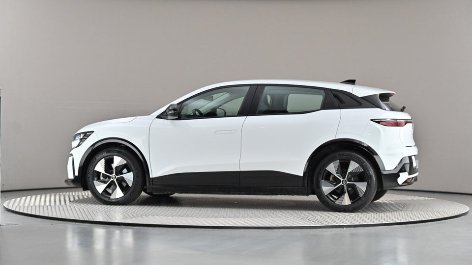 Renault Megane E-Tech 60 Equilibre 5d