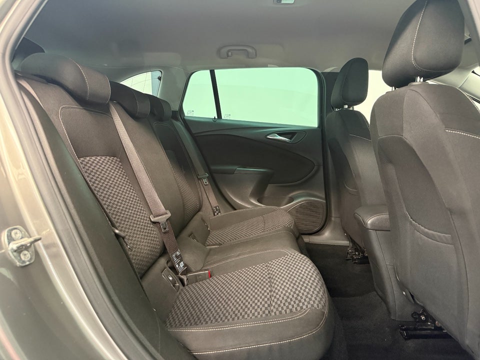 Opel Astra 1,0 T 105 Enjoy Sports Tourer 5d