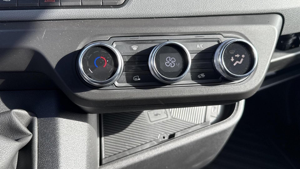 Renault Master V T35 2,0 dCi 150 L2H2 Kassevogn Tekno