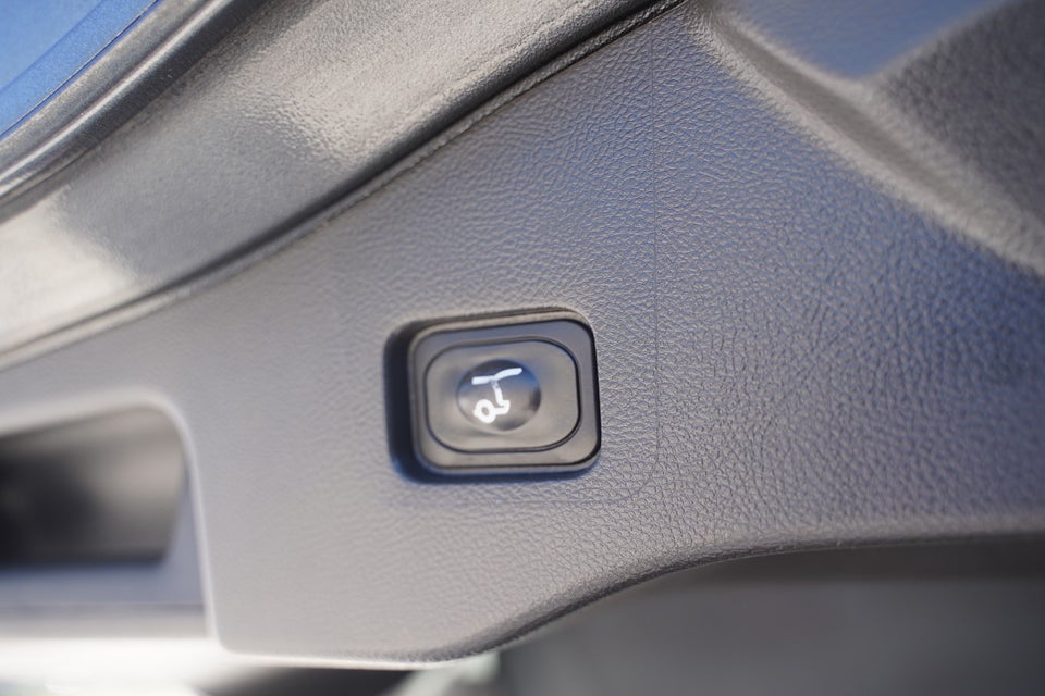Ford Mondeo 2,0 HEV Titanium stc. CVT 5d