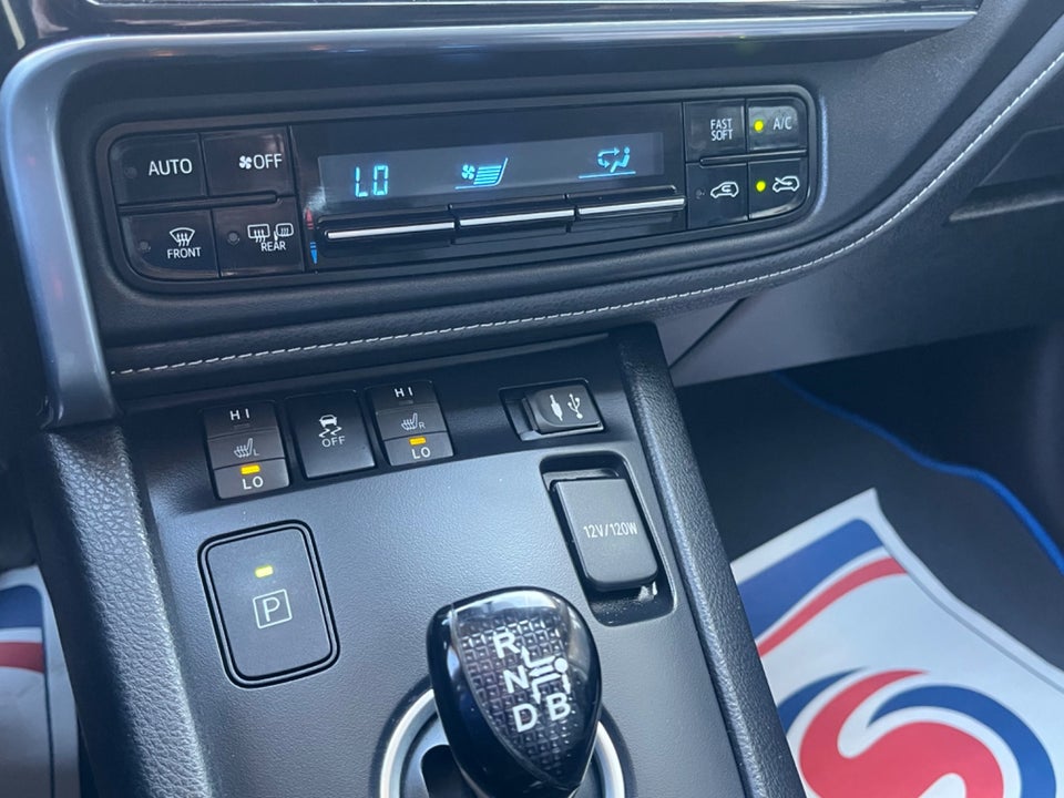 Toyota Auris 1,8 Hybrid H2 Selected CVT 5d