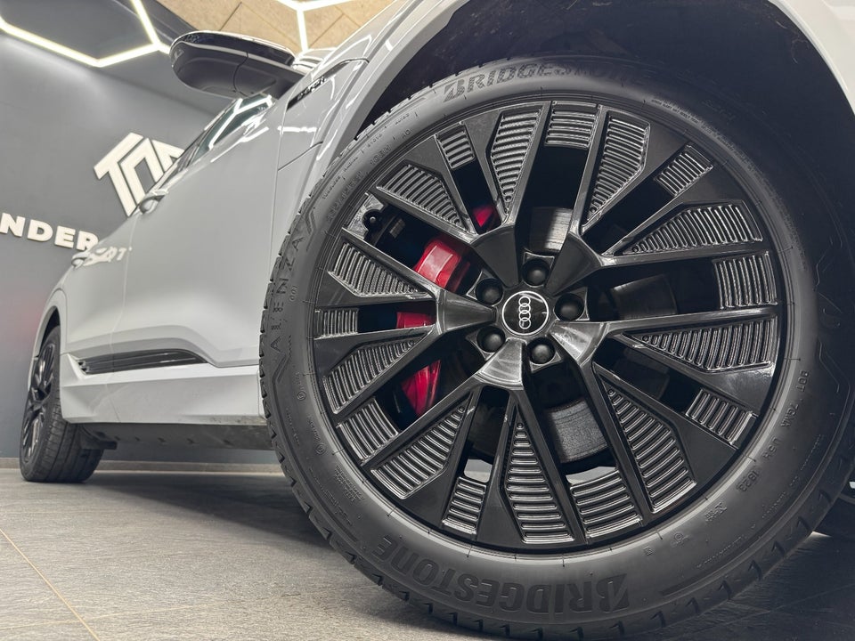 Audi Q8 e-tron 55 S-line Black Style quattro 5d