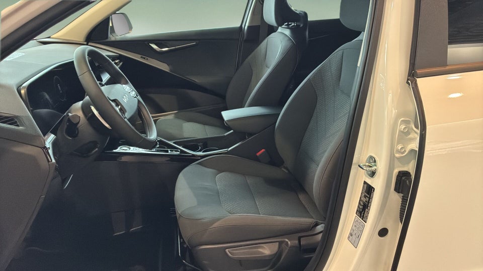 Kia Niro 64 EV Access 5d
