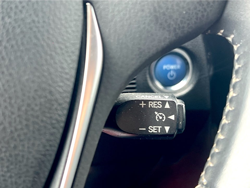 Toyota Auris 1,8 Hybrid H2 Comfort Touring Sports CVT 5d