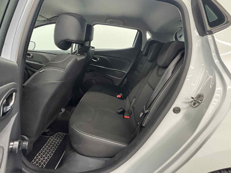 Renault Clio IV 1,2 16V Authentique 5d