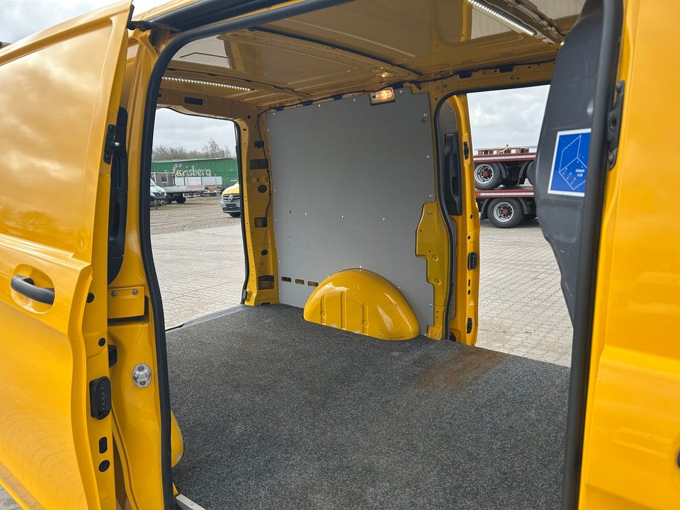 Mercedes Vito 114 2,0 CDi Kassevogn aut. L RWD