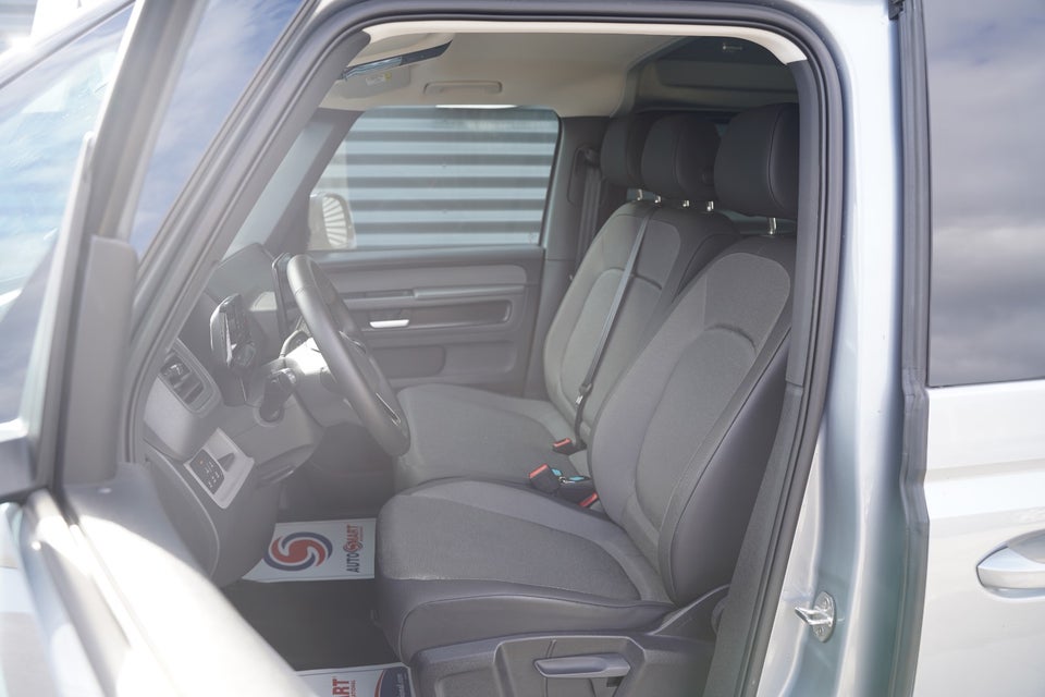 VW ID.Buzz 77 Pro Van 5d