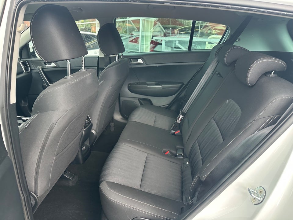 Kia Sportage 1,6 CRDi mHEV Vision DCT 5d