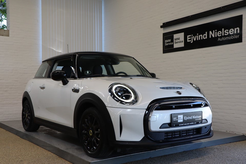 MINI Cooper SE Classic Trim 3d