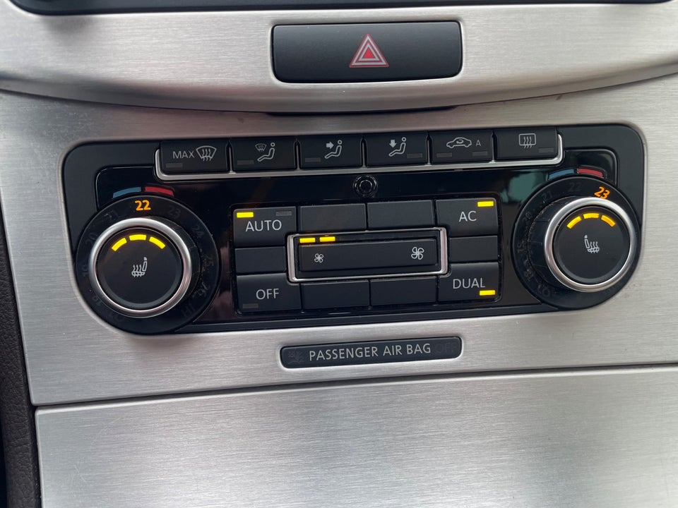 VW Passat 2,0 TDi 170 Highline Variant 4Motion BMT 5d