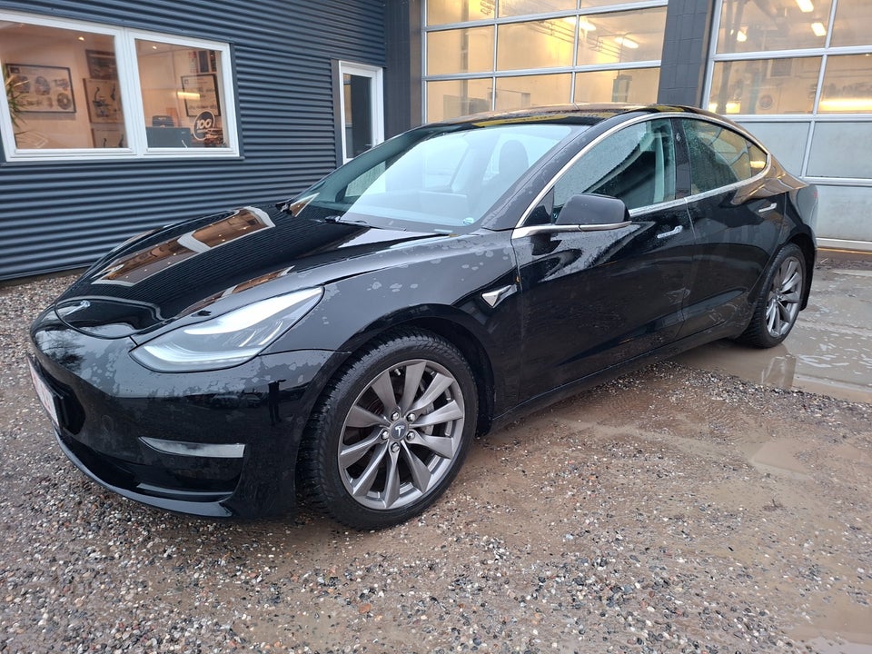 Tesla Model 3 Long Range AWD 4d
