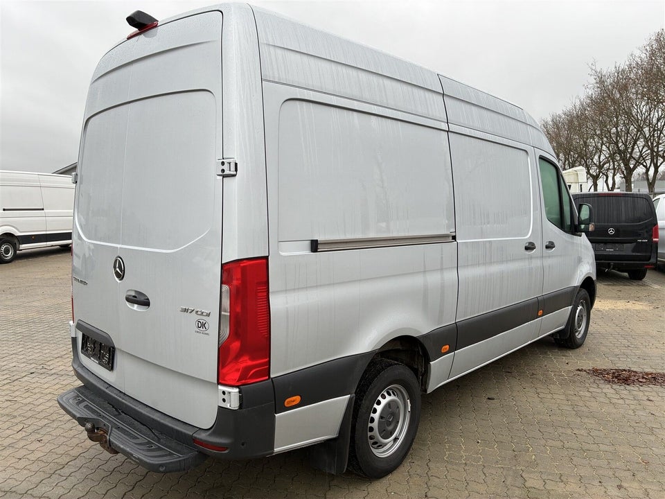 Mercedes Sprinter 317 2,0 CDi A2 Kassevogn aut. RWD