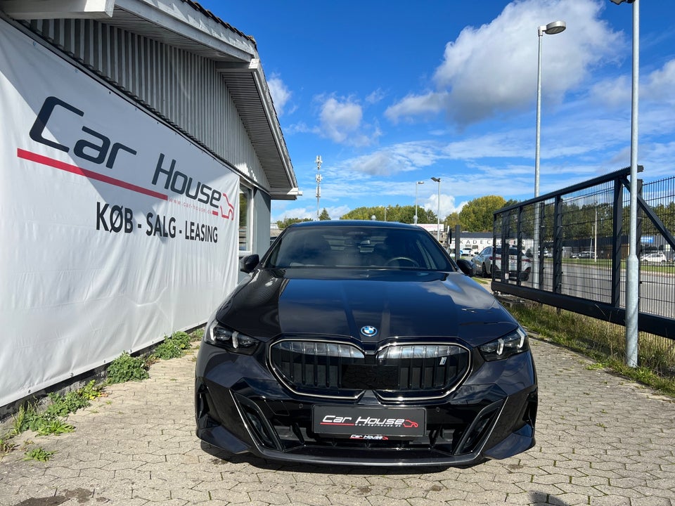 BMW i5 eDrive40 M-Sport Pro 4d