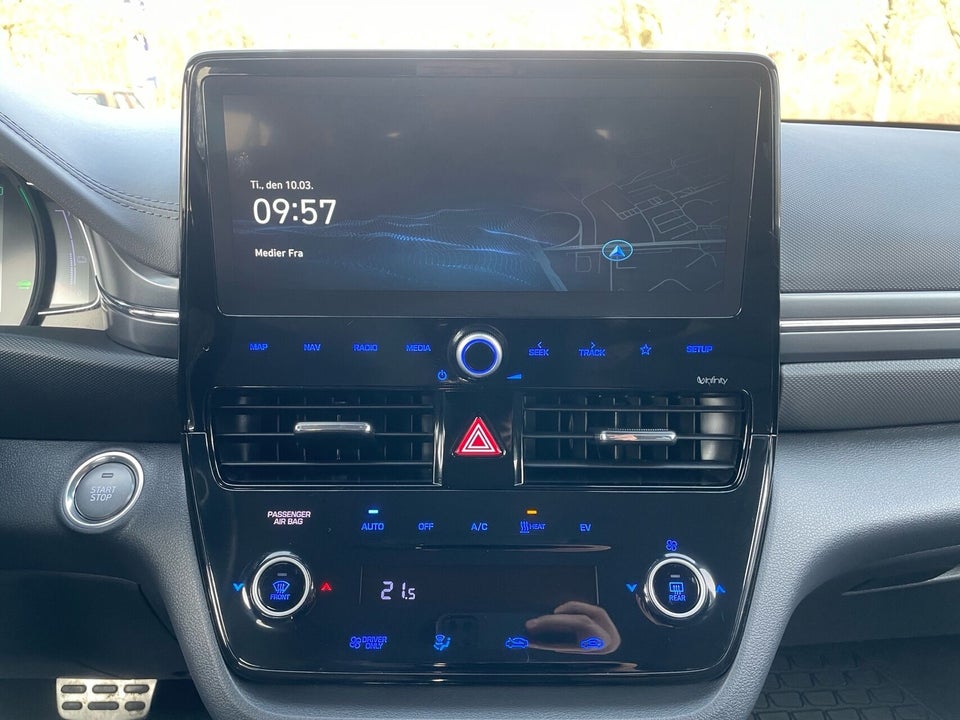 Hyundai Ioniq 40 EV Premium 5d