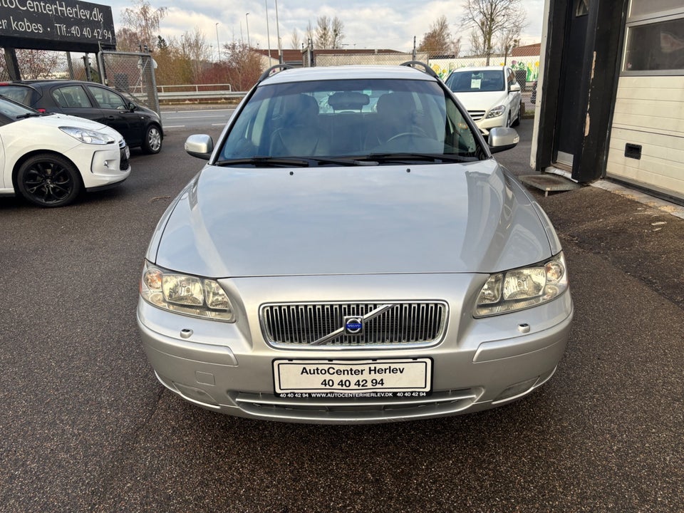 Volvo V70 2,4 140 5d