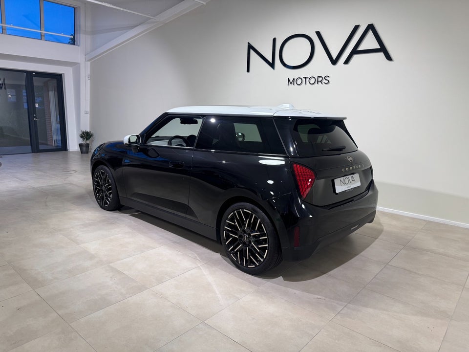 MINI Cooper SE Favoured Trim M 3d