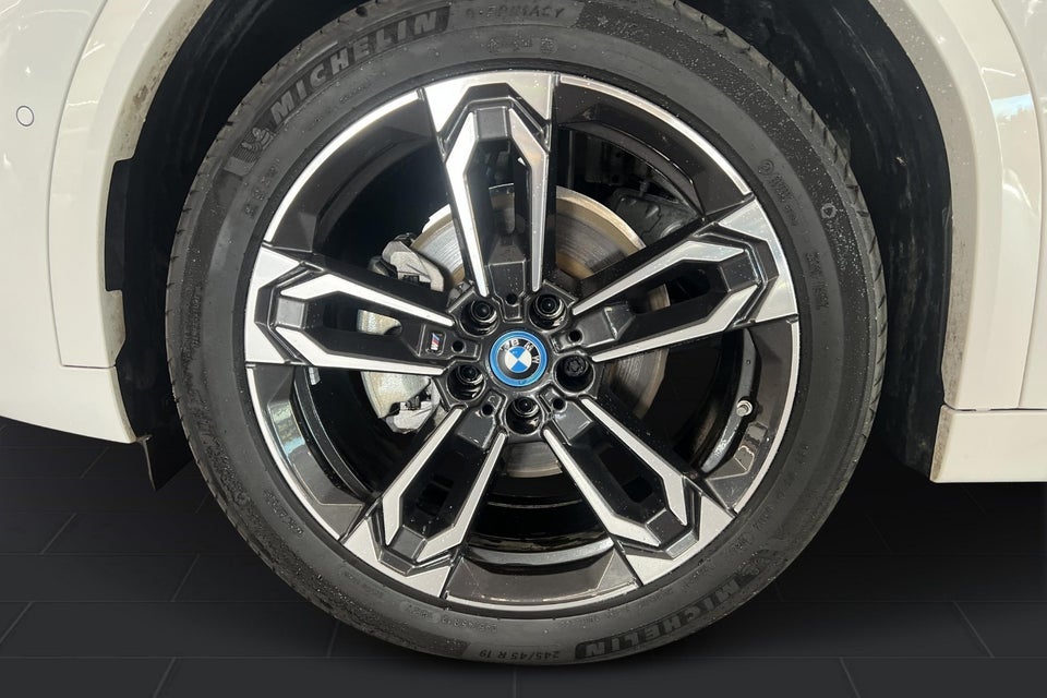 BMW iX2 eDrive20 M-Sport 5d