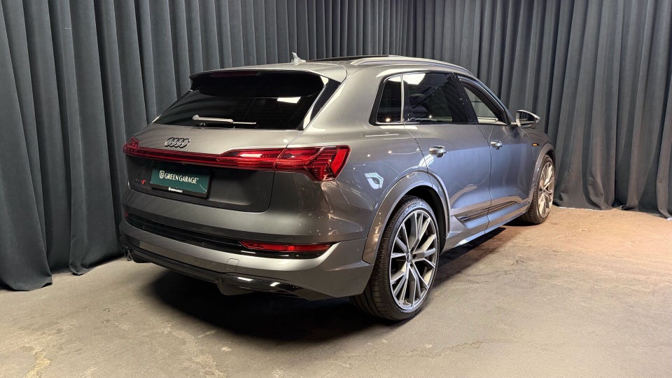 Audi e-tron S quattro 5d