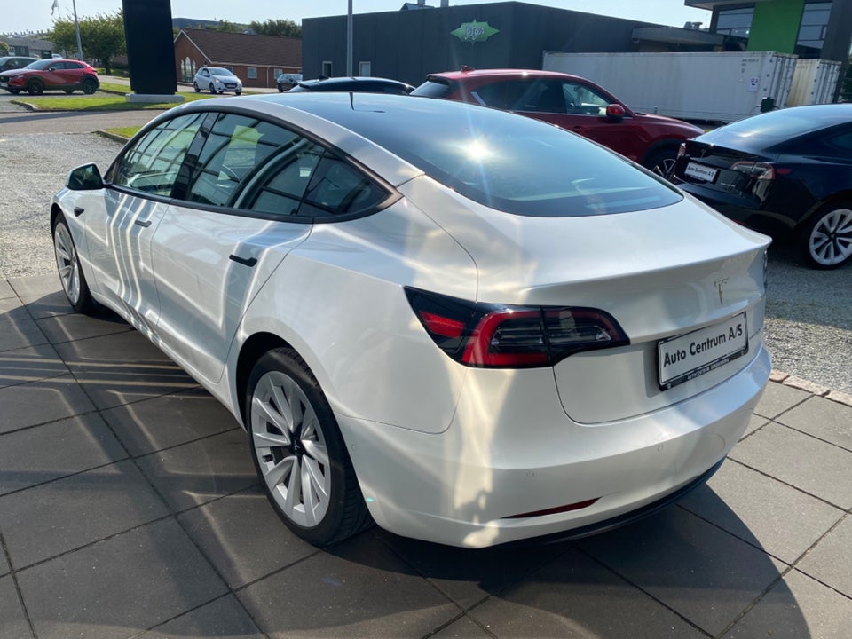 Tesla Model 3 Long Range AWD 4d