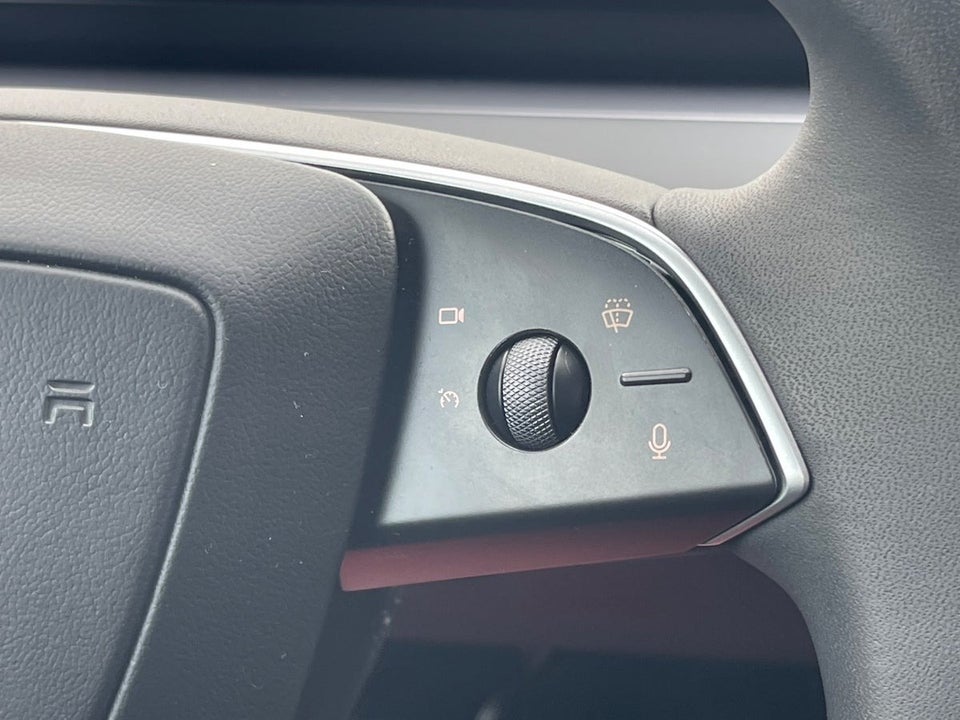 Tesla Model 3 Long Range AWD 4d