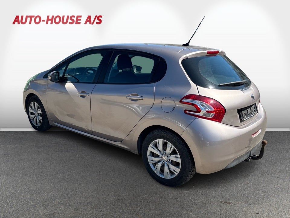 Peugeot 208 1,2 VTi Active 5d