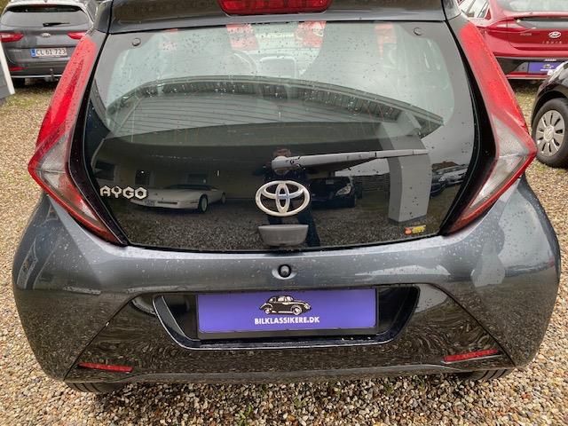 Toyota Aygo 1,0 VVT-i x-plore 5d