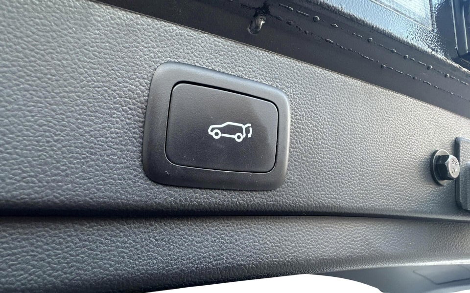 MG Marvel R Luxury 5d