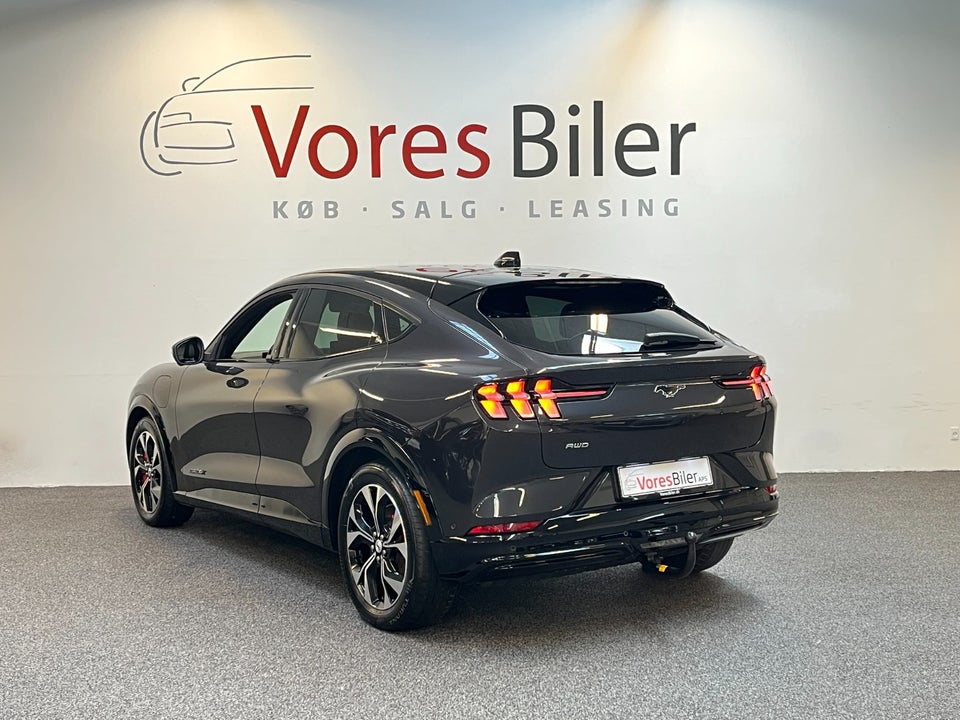 Ford Mustang Mach-E 98 Premium Extended Range AWD 5d