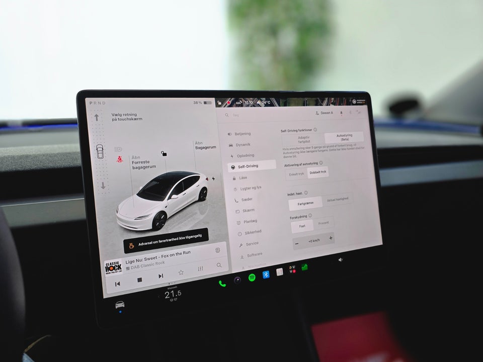 Tesla Model 3 Long Range AWD 4d