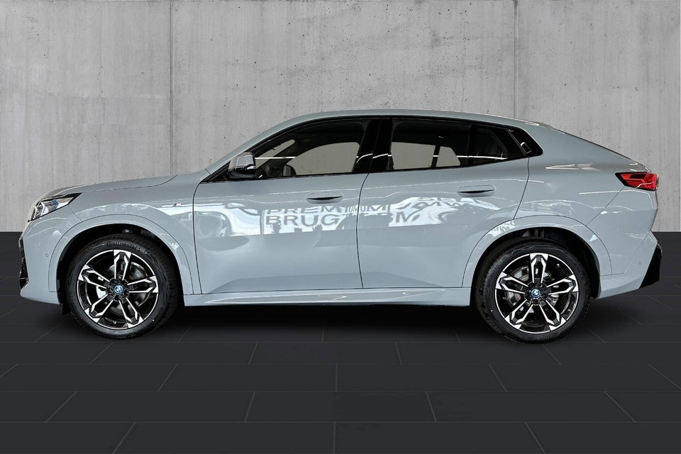 BMW iX2 eDrive20 M-Sport 5d