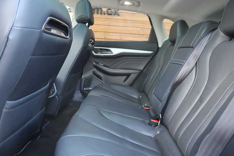 MG Marvel R Performance 5d