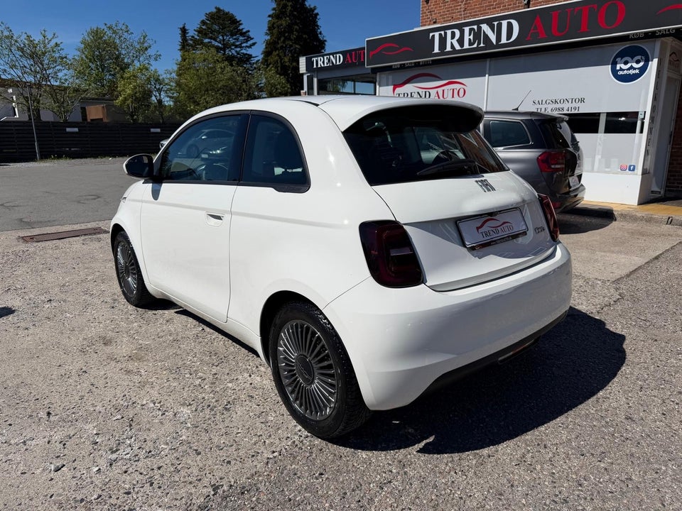 Fiat 500e 42 Icon 3d