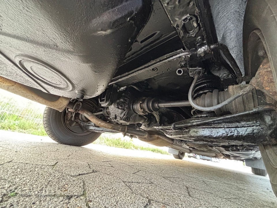 Mercedes 200 2,0  4d