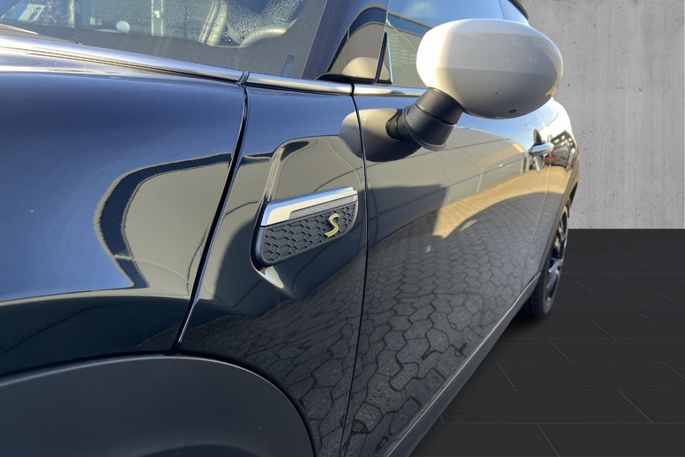 MINI Cooper SE Maximise 3d