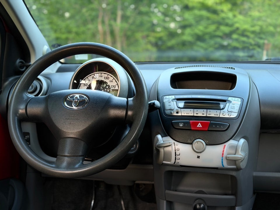 Toyota Aygo 1,0 Plus 5d