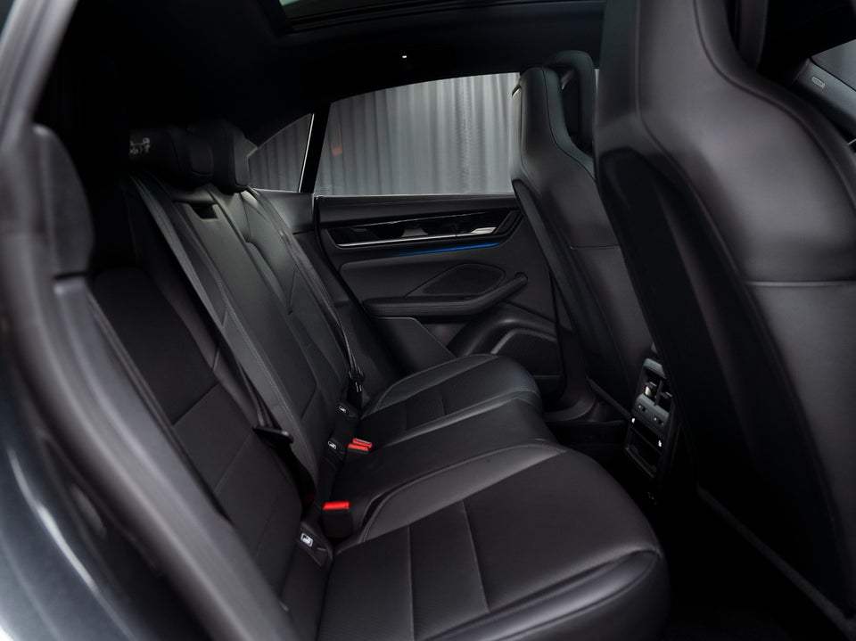 Porsche Macan 4 5d
