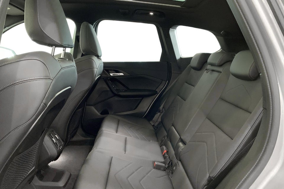 BMW iX1 eDrive20 X-Line 5d