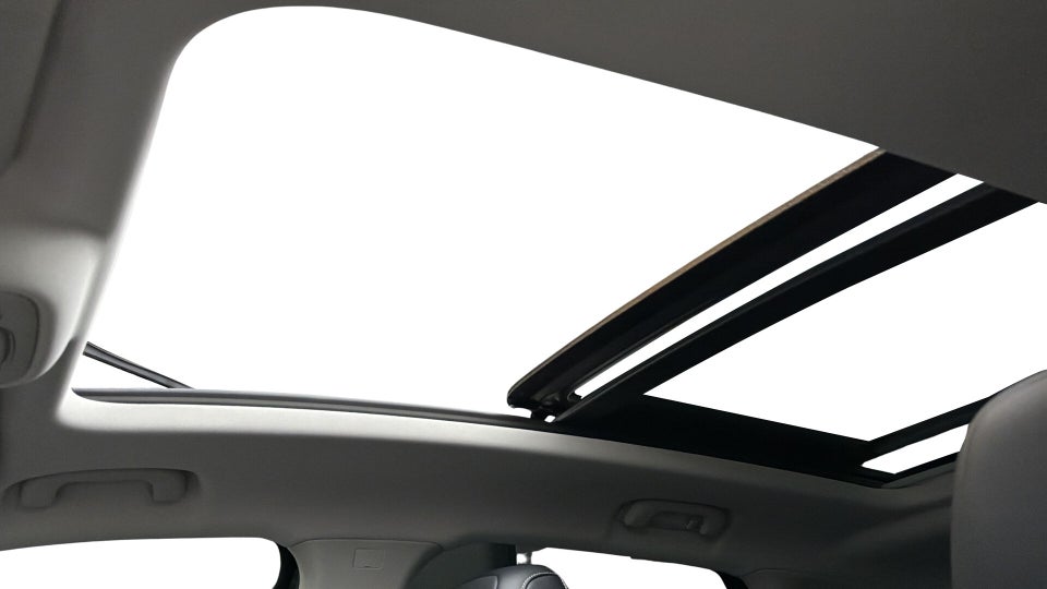 MG Marvel R Luxury 5d