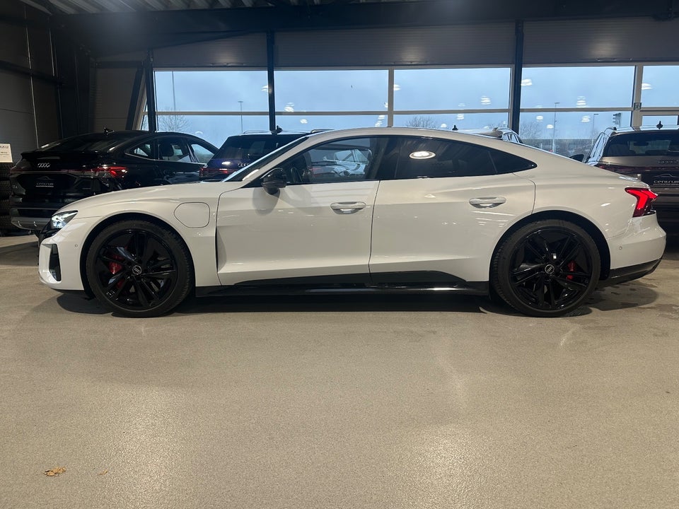 Audi RS e-tron GT quattro 4d