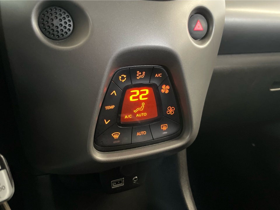 Toyota Aygo 1,0 VVT-i x-pression x-shift 5d