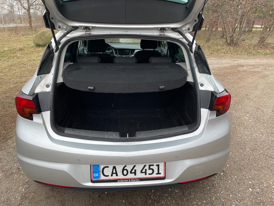 Opel Astra 1,6 CDTi 110 Enjoy 5d