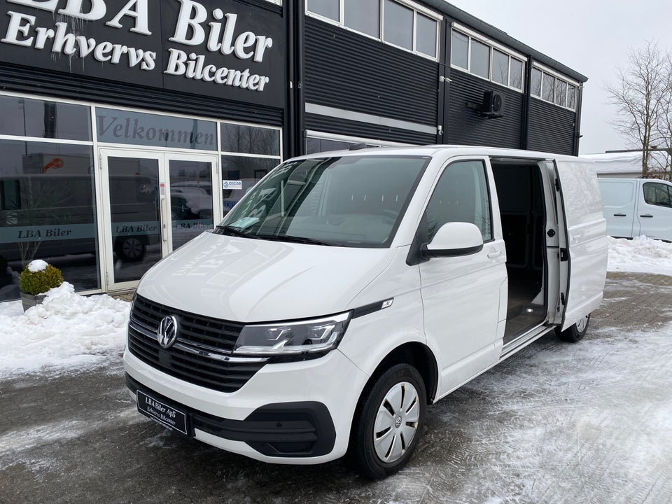 VW Transporter 2,0 TDi 150 Kassevogn DSG lang