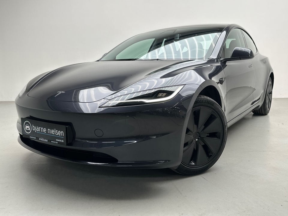 Tesla Model 3 Long Range AWD 4d