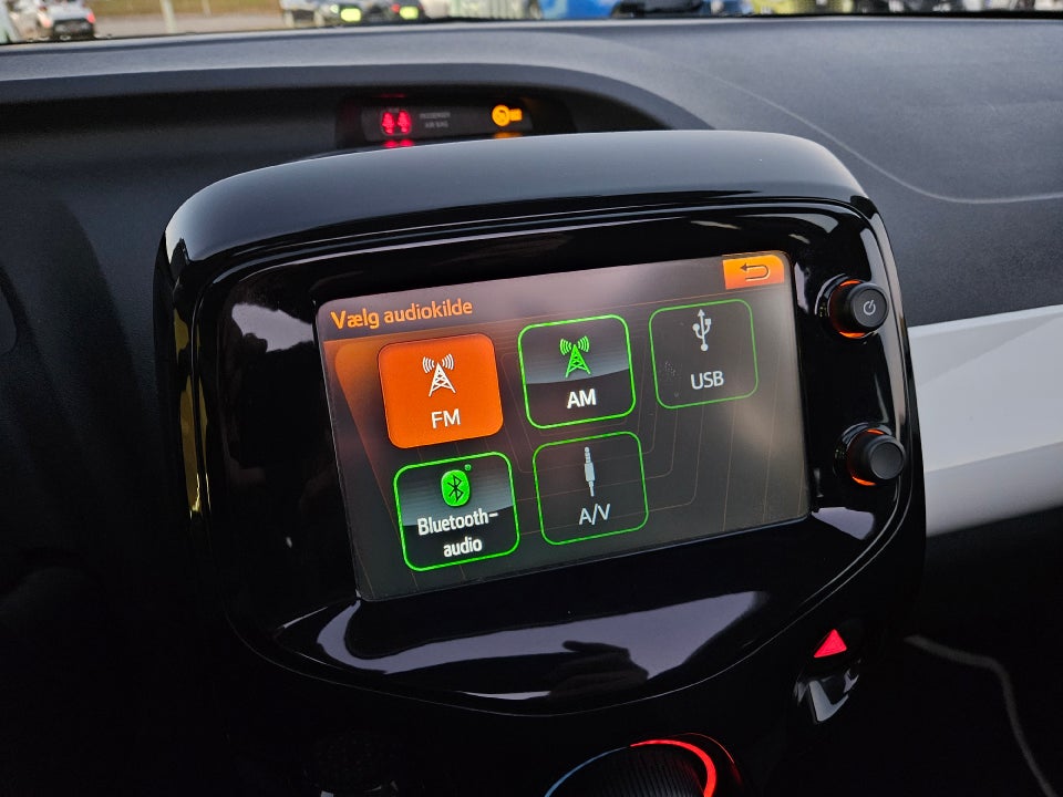 Toyota Aygo 1,0 VVT-i x-wave Sky 5d